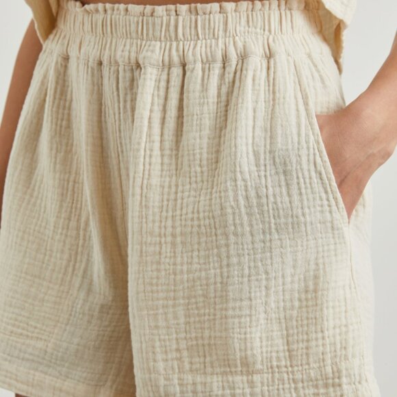 Leighton Short in Flax - Picture 4 of 5